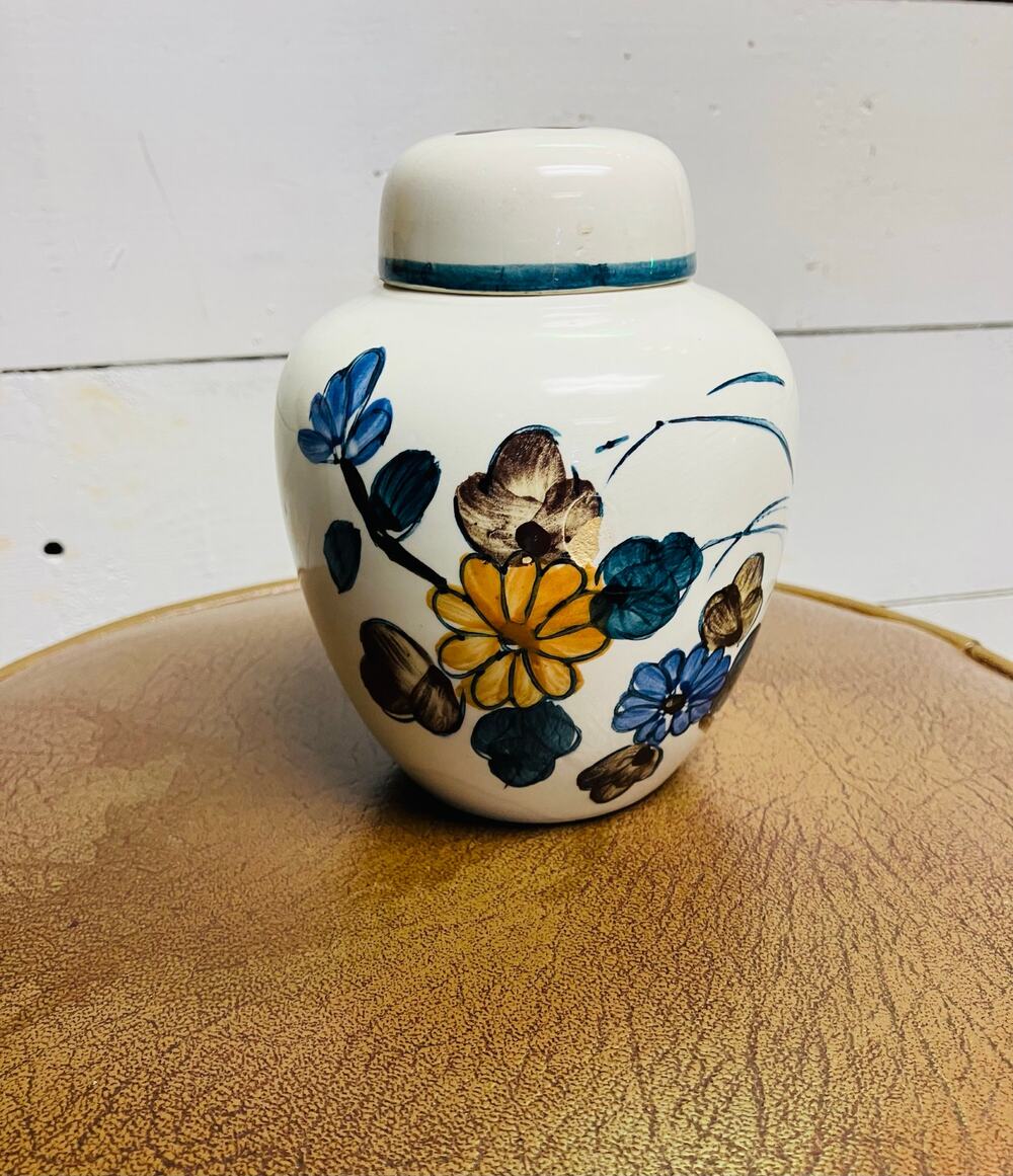 1970’s Vintage Japanese Round Vase With Lid